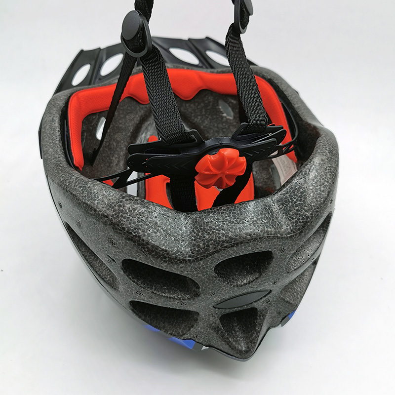 Justerbar Udsmykket voksen cykelbeskyttende hjelm